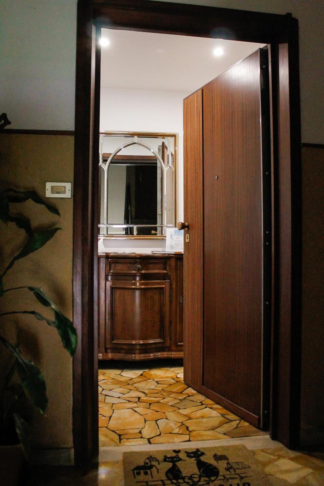 Casa Mariuccia - A Due Passi Dal Mare Appartement Savona Buitenkant foto