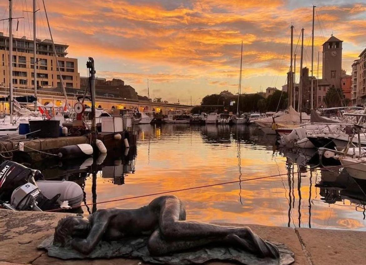 Casa Mariuccia - A Due Passi Dal Mare Appartement Savona Buitenkant foto